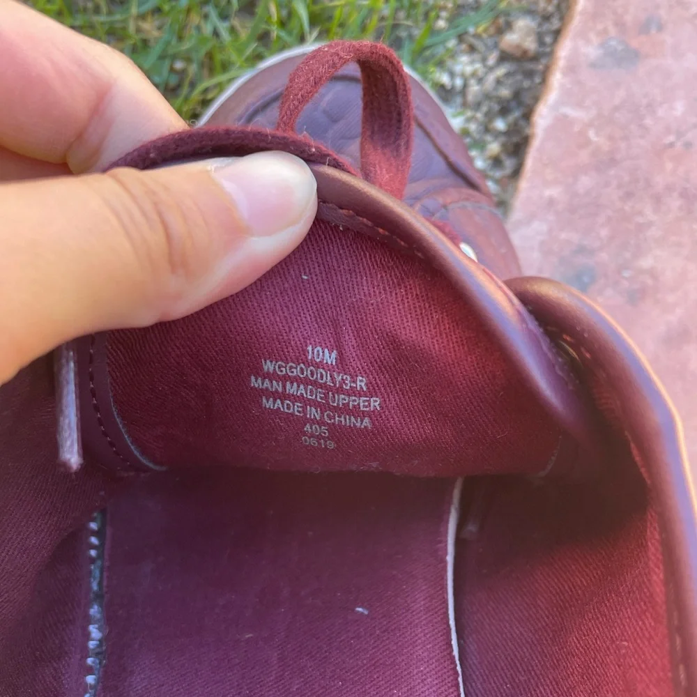 Guess Men burgundy sneakers - size 10 - Picture 7 of 10